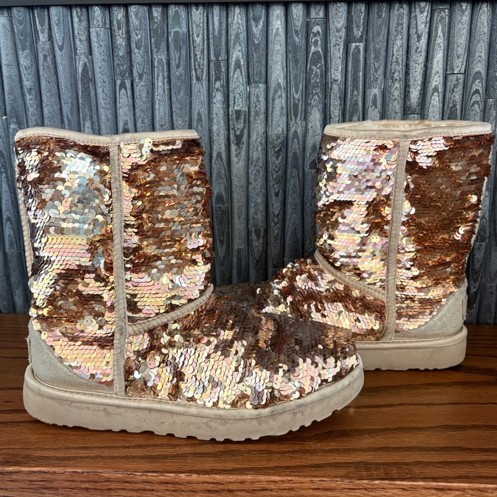 UGG Classic Short Rose Gold Sequin Boots Womens 7 Sparkle Shearling 1094982